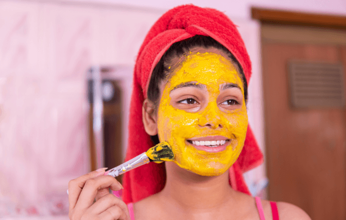 Use Turmeric to Even Skin Tone
Home remedy for removing dark spots on face
readersride.com
