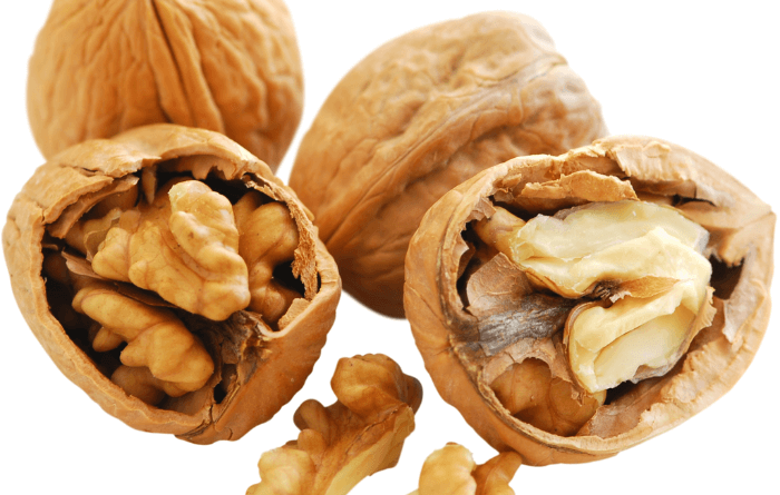10 Delicious Heart-Healthy Foods to Incorporate into Your Diet
Walnuts
readersride.com